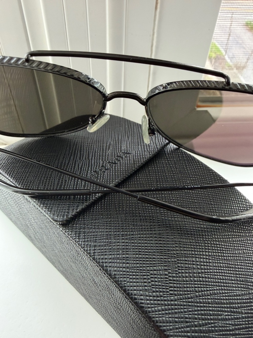 Prada Unique Irregular Aviator Black Sunglasses ⭐️Sold Out⭐️ - Picture 7 of 7